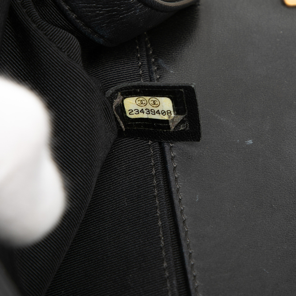 Pre-Loved Chanel Medium Quilted Lambskin Boy Flap - Picture 6 of 7